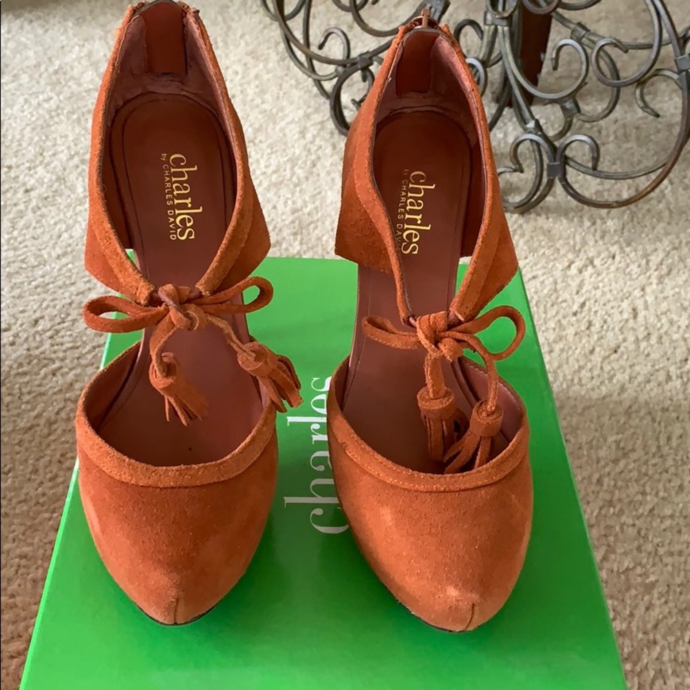 Charles Davis Platform Suede Shoes size 7